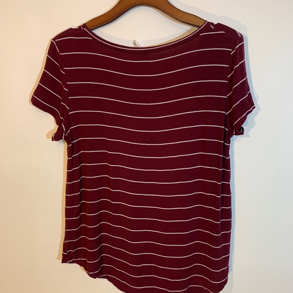 STRIPPED BASIC TEE - Picture 5 of 6